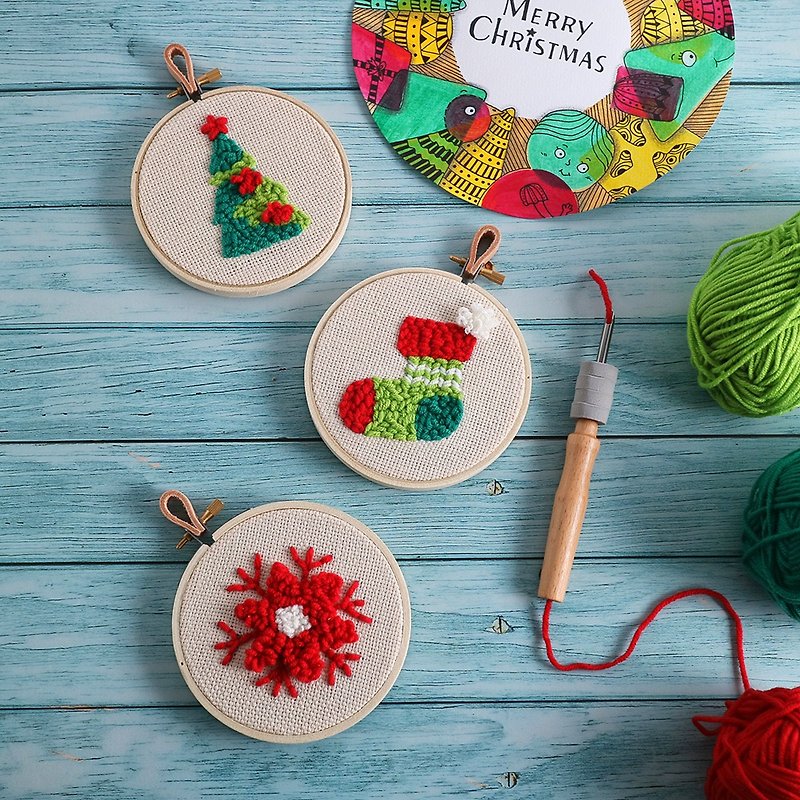 【DIY】Christmas Ornament. Russian Embroidery Material Pack + Teaching Video - เย็บปัก/ถักทอ/ใยขนแกะ - ผ้าฝ้าย/ผ้าลินิน สีแดง
