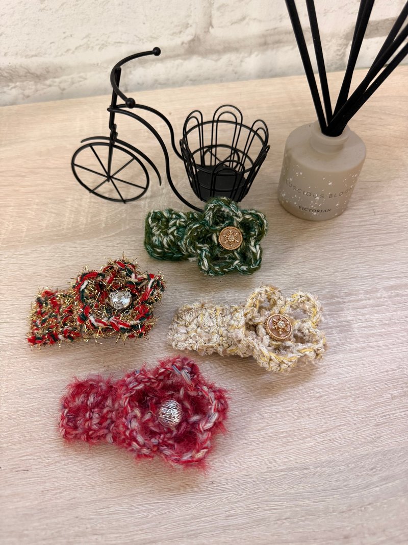 手勾織花朵髮夾 - 髮夾/髮圈 - 其他材質 