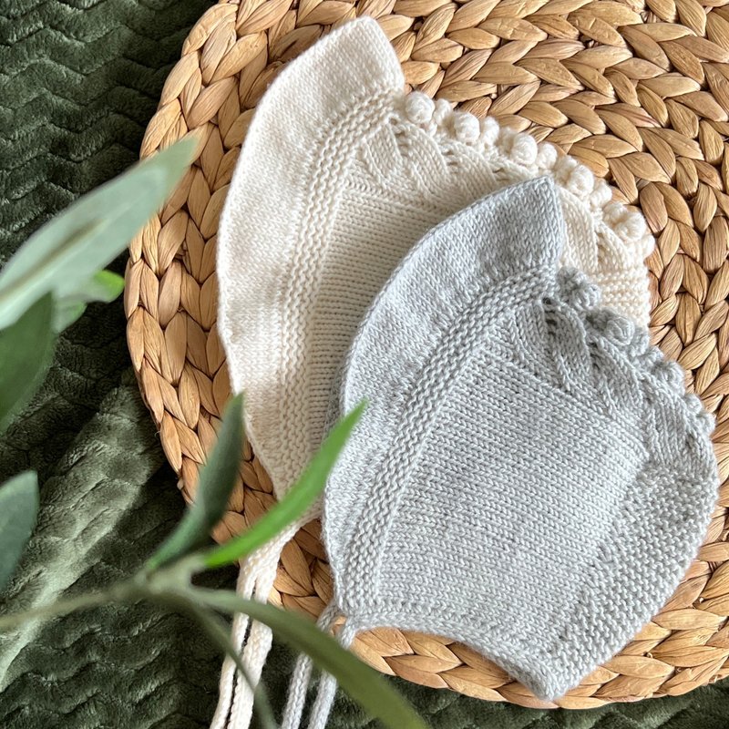 Knitted hat for girls/ Baby girl clothes/ Baby accessories - 嬰兒帽子/髮帶 - 其他材質 灰色