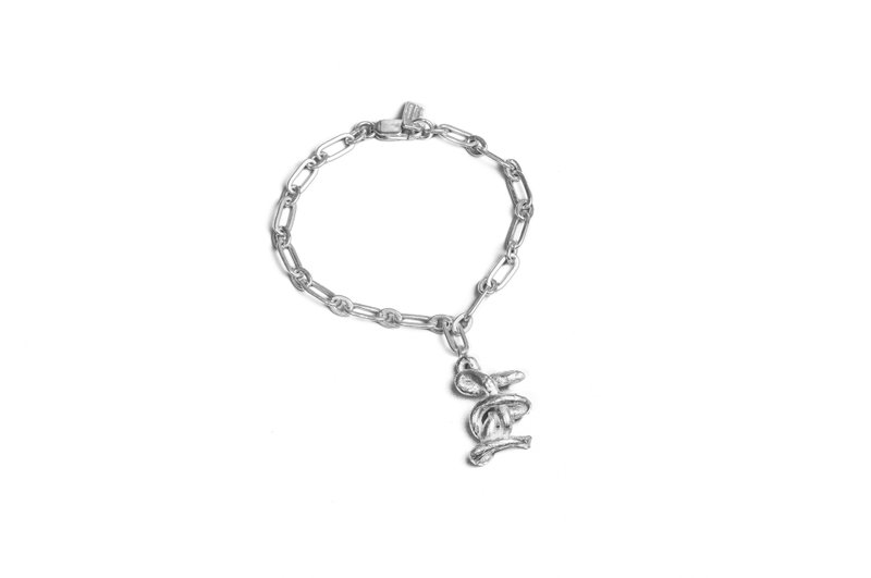 Knot Alphabet Bracelet Silver 99.99 / E / - 手鍊/手環 - 純銀 銀色