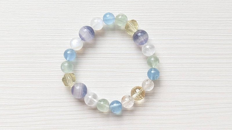 Soft Color Comfort Stone Moonstone Sparkling Crystal Bracelet - สร้อยข้อมือ - คริสตัล 