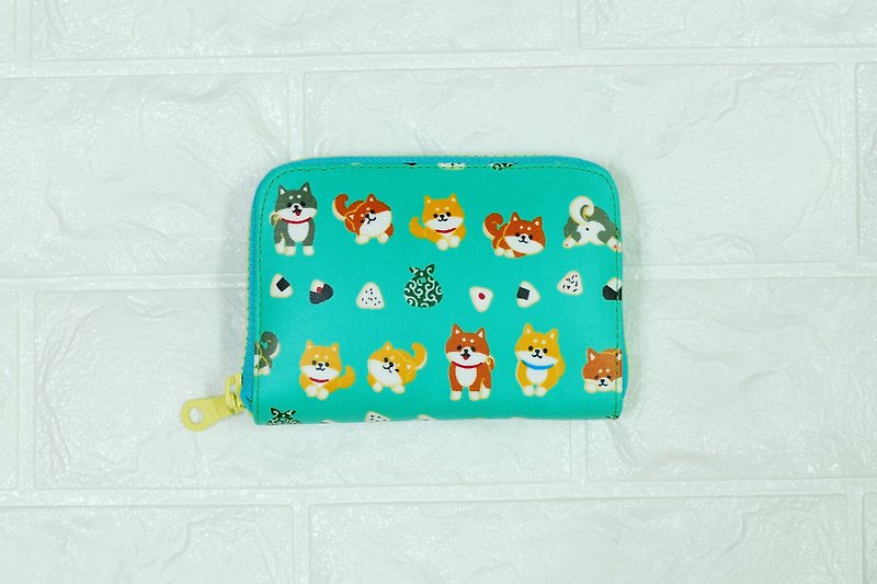 Play cloth hand made. Japanese rice ball Shiba Inu Japanese coin change folder tarpaulin short clip coin purse - กระเป๋าใส่เหรียญ - วัสดุกันนำ้ สีเขียว