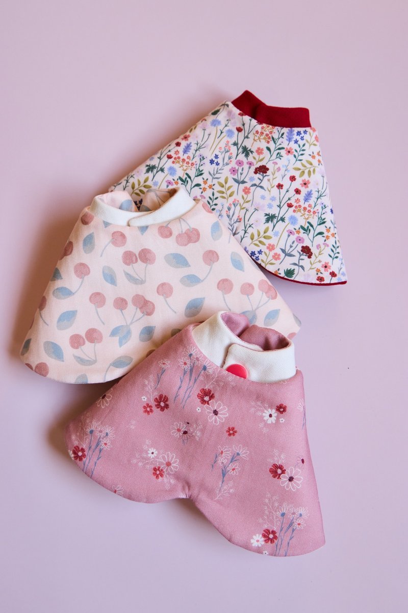 【快速出貨】花漾甜心 彌月禮盒三件組 圍兜 新生兒 滿月禮 - 滿月禮物 - 棉．麻 粉紅色