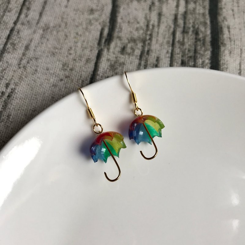 Color umbrella earrings - ต่างหู - พลาสติก หลากหลายสี