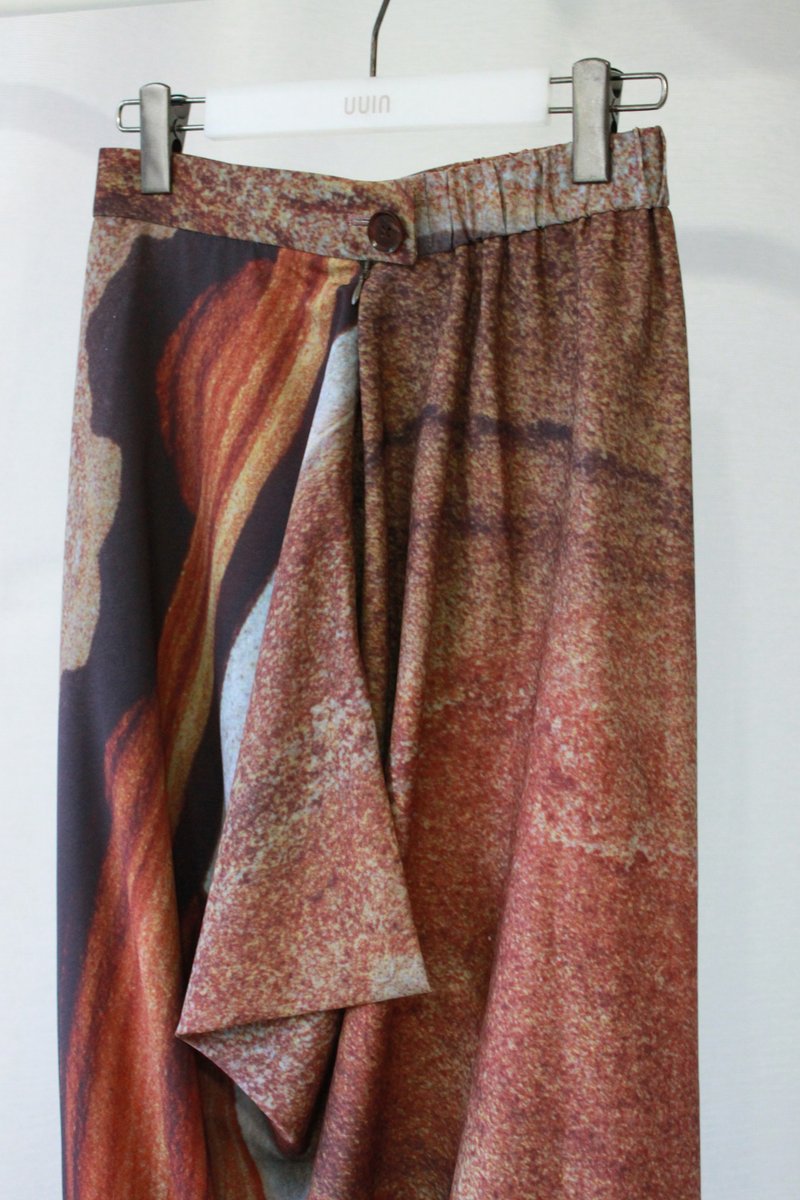 UUIN   _ 石系列印花裙 - 裙子/長裙 - 其他人造纖維 多色