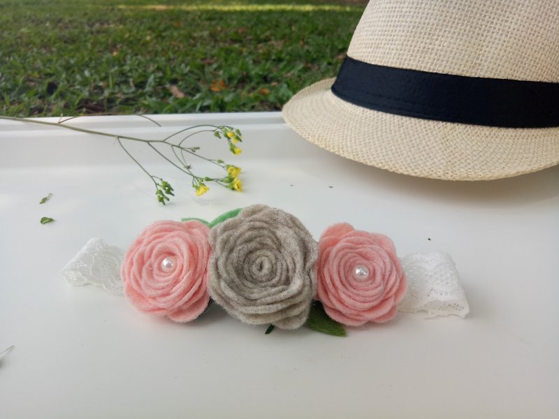 [Meeting of light pink rose and light gray] baby hair band - Baby Hats & Headbands - Other Materials Pink