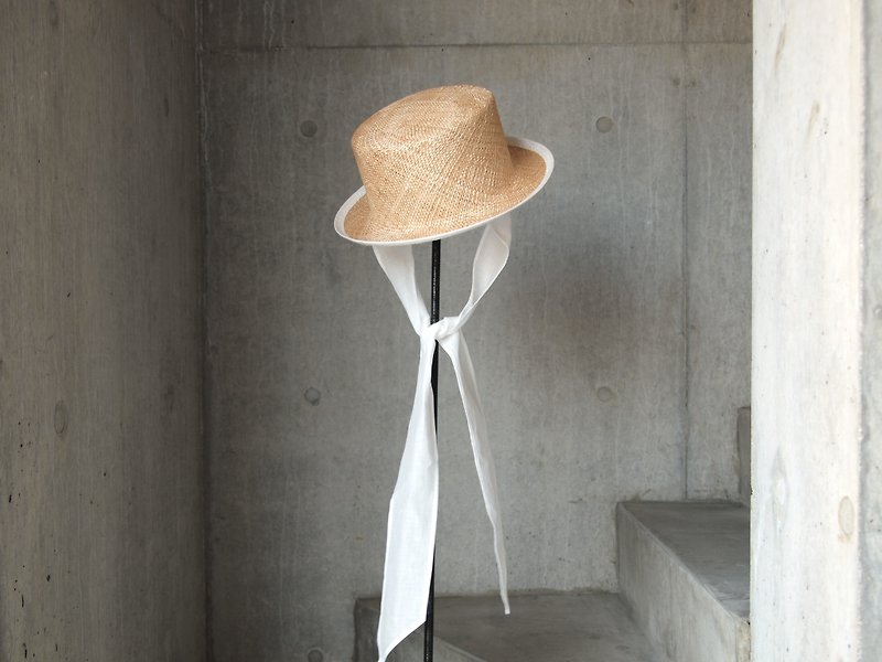 Straw Hat Hat Made-to-Order Chin Strap Simple Straw Hat Bao Rough Elegant Unisex - หมวก - วัสดุอื่นๆ หลากหลายสี