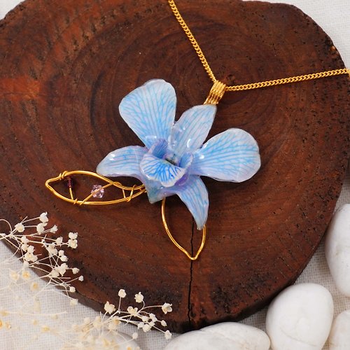 siam royal orchid Orchid Sparkle 1 Pendant with Chain (powder blue)