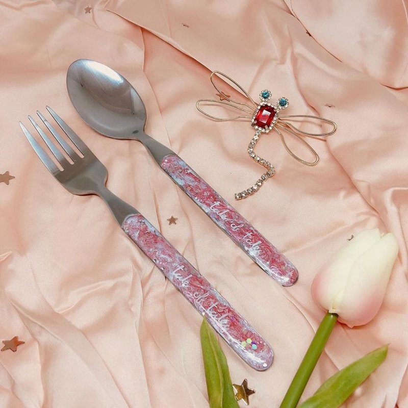 Custom Name on Fairy tales spoon (Pink) Handmade Epoxey - 刀叉/湯匙/餐具組 - 其他金屬 