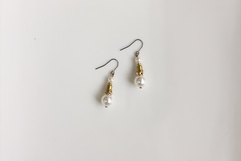 真珠のイヤリングの真鍮を愛すること - ピアス・イヤリング - 宝石 ホワイト
