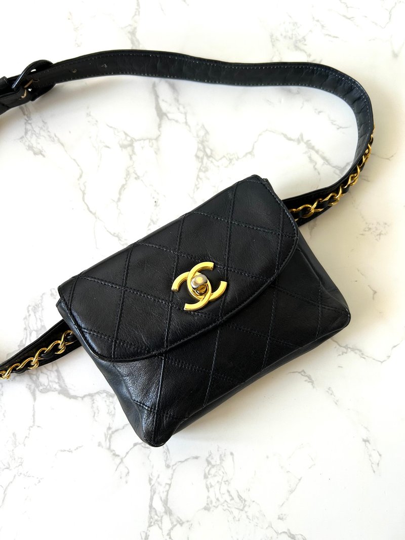 【LA LUNE】【特選貨品】Chanel黑色單肩腋下腰帶小包側揹背手袋 - 側背包/斜背包 - 真皮 黑色