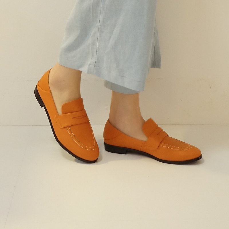 Can step on two-wear! Moonwalk penny loafers environmentally friendly microfiber MIT-mandarin - รองเท้าอ็อกฟอร์ดผู้หญิง - วัสดุอื่นๆ สีส้ม