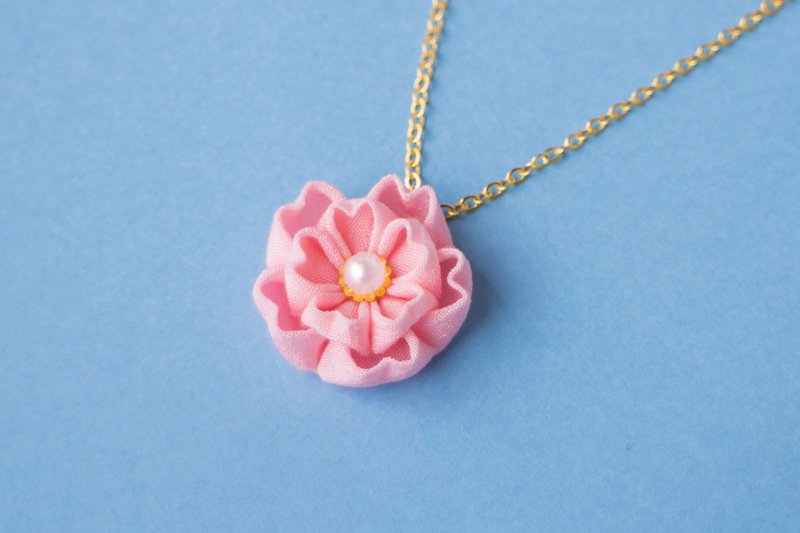 八重桜のネックレス つまみ細工 - ネックレス - ポリエステル ピンク