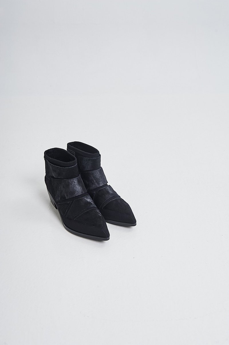 Geometric stitching pointed thick heel boots black horse hair - รองเท้าบูทสั้นผู้หญิง - หนังแท้ สีดำ