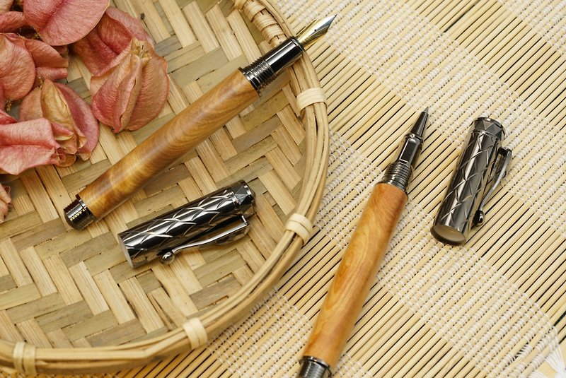 手作りの木製万年筆と5度の木で作られたボールペン（台湾シャオナン、台湾イエロー） - 万年筆 - 木製 