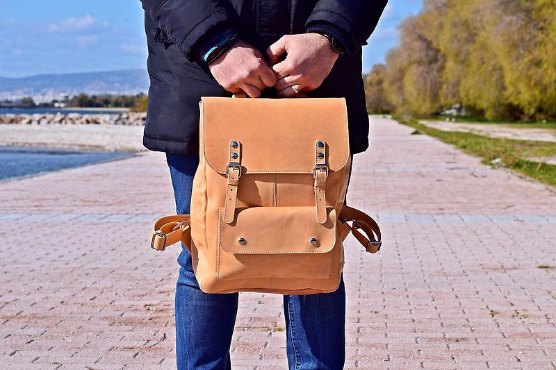 Leather Backpack Men or Women Leather Rucksack, Office Backpack Genuine Leather. - 背囊/背包 - 真皮 咖啡色