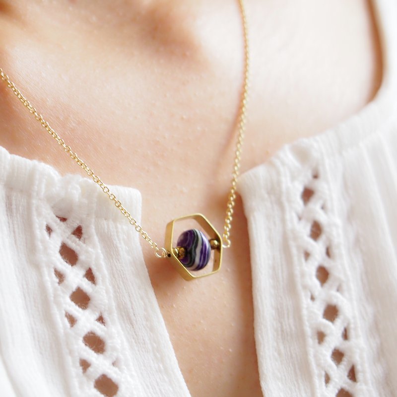 Geometric alloy hexagon frame, purple striped Stone, gold-plated necklace (40cm / 45cm) - Necklaces - Other Metals Purple