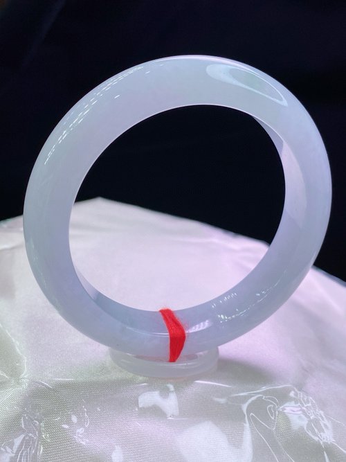 一念之間 緬甸老坑 天然A貨翡翠手鐲 圈口56.7MM 冰潤細膩水頭足 編號04875