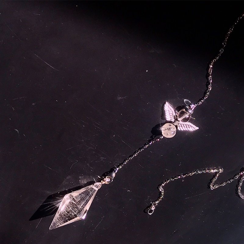 【Lost And Find】Natural angel rutilated quartz pendulum necklace - สร้อยคอ - เครื่องเพชรพลอย สีเงิน