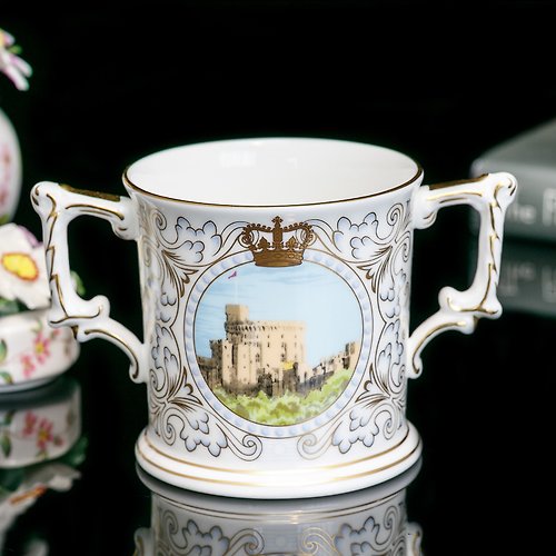 擎上閣裝飾藝術 皇室尊享Royal Crown Derby女王 2006溫莎古堡骨瓷杯咖啡馬克杯