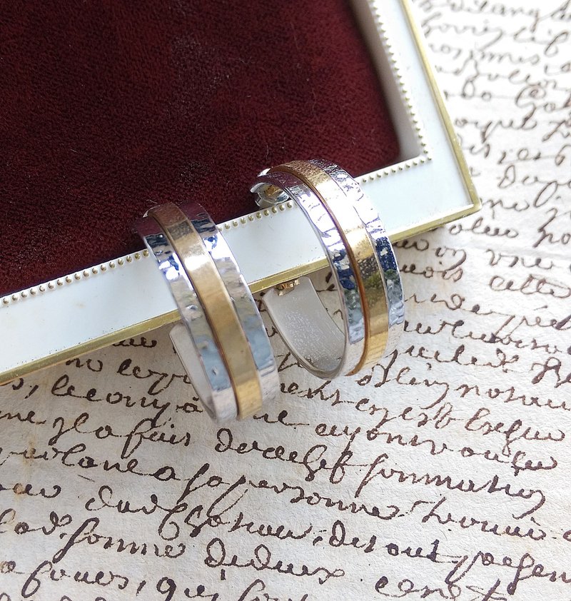 Vintage Jewelry 西洋古董飾品 金銀色調 C圈 簡約 針式耳環 - 耳環/耳夾/耳骨夾 - 其他材質 金色