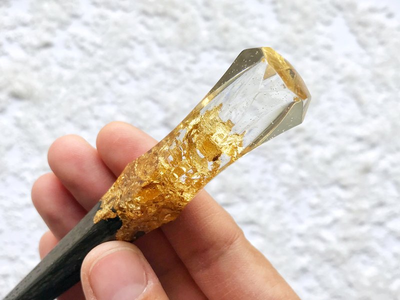 Wooden hair stick, Hair pin with clear resin and gold foil, Hair Accessorie - 髮圈/髮夾 - 木頭 透明