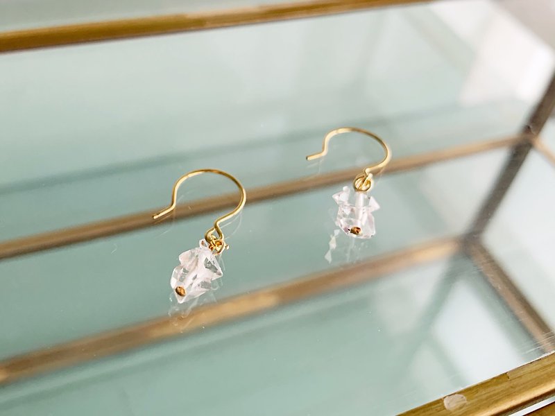 [April birthstone] Herkimer diamond earrings / Clip-On that attract opportunities - Earrings & Clip-ons - Crystal Transparent