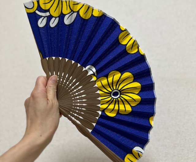 扇子 African fabricカンガ - ショップ 織ゑ その他 - Pinkoi