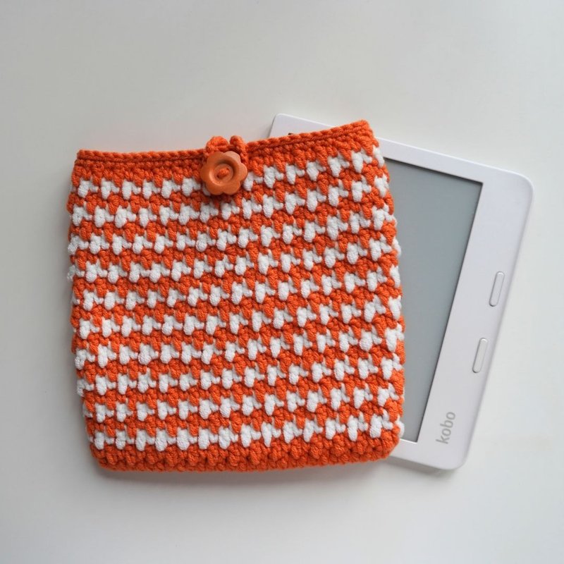 E-book reader iPad laptop crochet protective cover/houndstooth pattern hand-knitted - เคสแท็บเล็ต - ผ้าฝ้าย/ผ้าลินิน สีส้ม