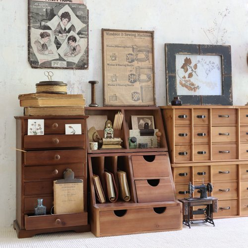 祖母の)中世の形の丸太七段箪笥デスクトップ分類収納 - ショップ