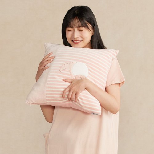 YVONNE COLLECTION以旺傢飾 馬來貘方形抱枕(45x45公分) -貝殼粉