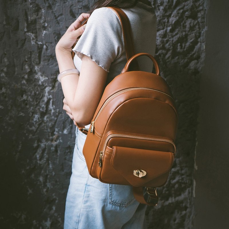 Pretty leather backpack 22311 Brown - กระเป๋าเป้สะพายหลัง - หนังแท้ สีส้ม