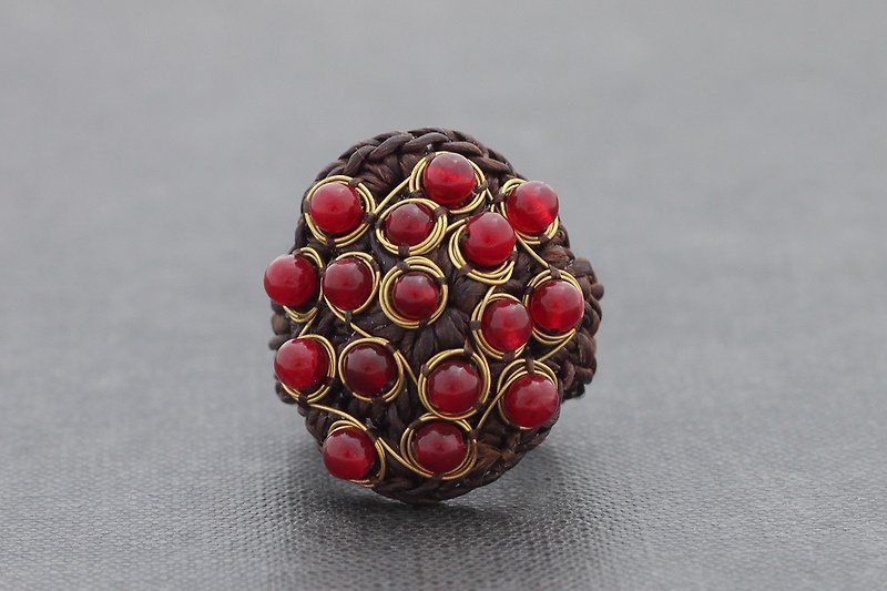 Red Jade Crochet Rings Wire Wrap Brass Woven - แหวนทั่วไป - ผ้าฝ้าย/ผ้าลินิน สีแดง