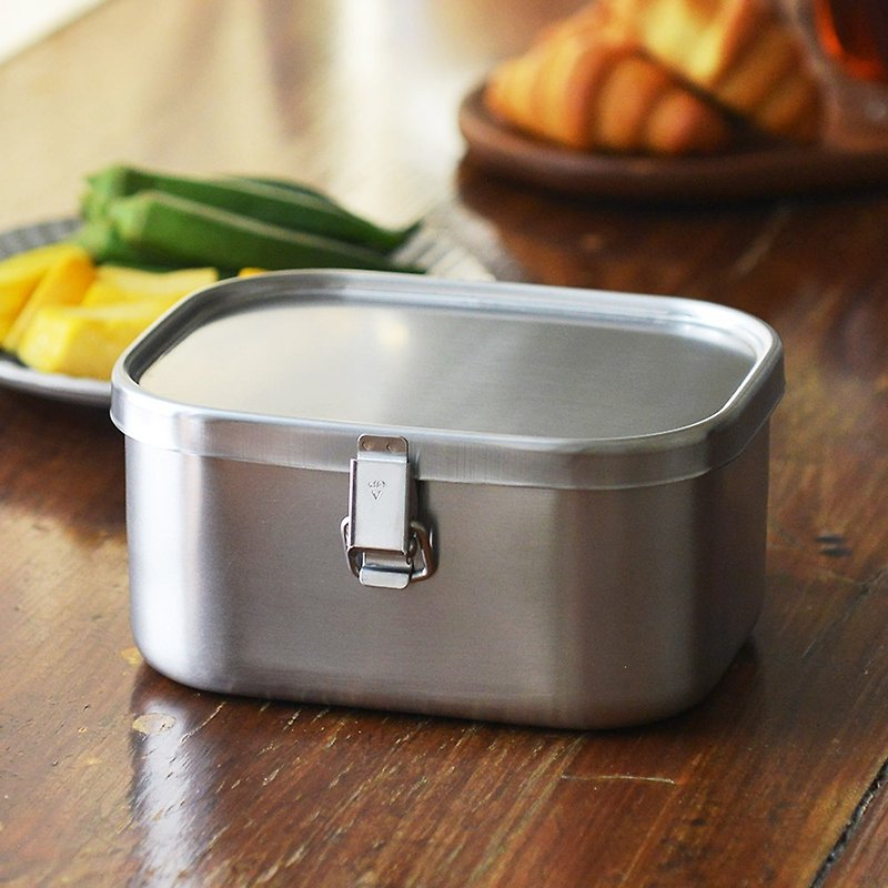 Japan's Aizawa Kobo AIZAWA Japanese-made 18-8 Stainless Steel square deepened lunch box-900ml - Dining Tables & Desks - Stainless Steel Silver