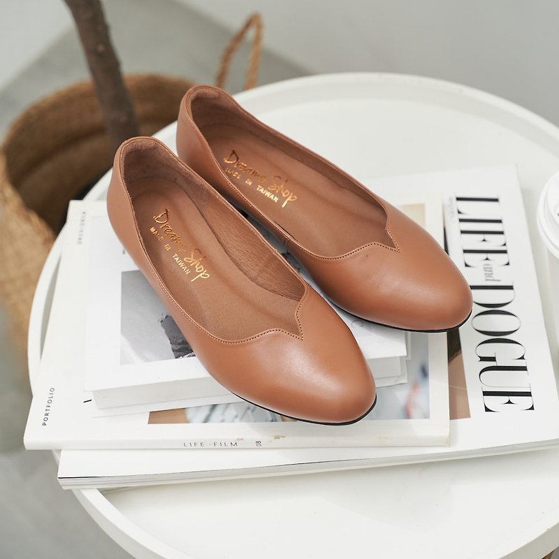Plain V-mouth small pointed toe low-heel working shoes 3cm brown - รองเท้าส้นสูง - หนังแท้ สีนำ้ตาล