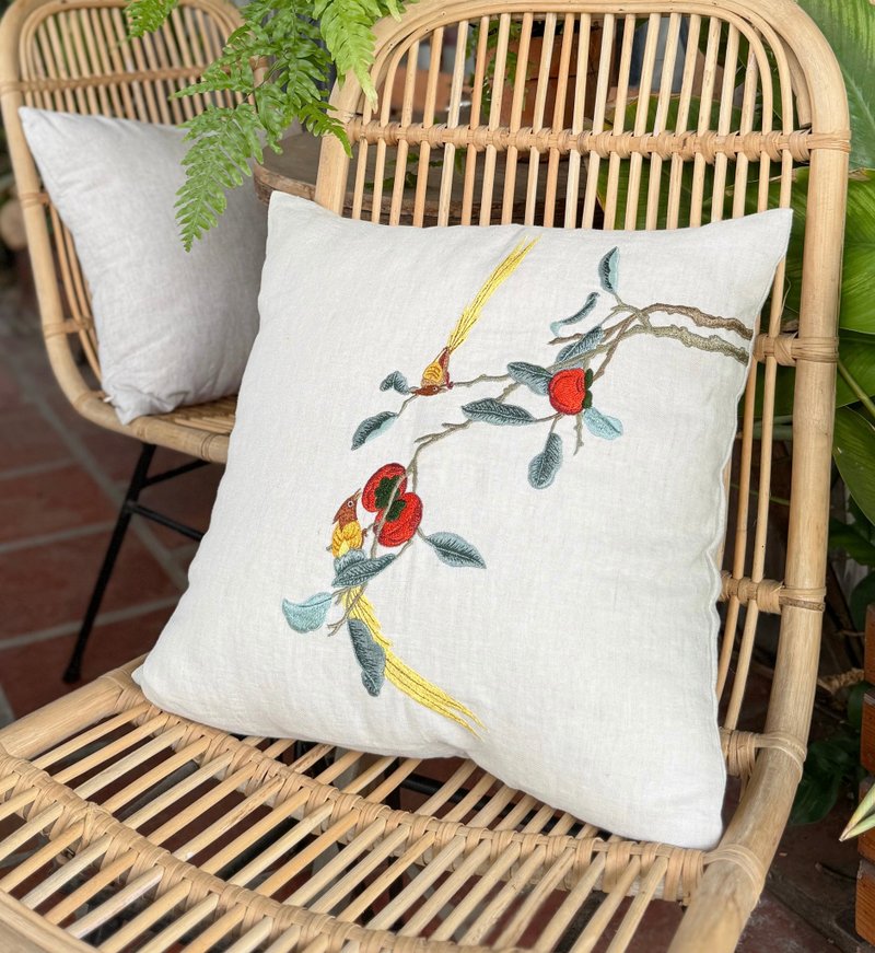 Hand-Embroidered Linen Cushion Cover: Botanical Art Bird & Persimmon - 枕頭/抱枕 - 亞麻 卡其色