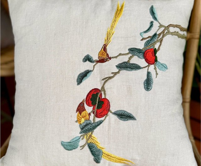 手刺繍リネンクッションカバー：ボタニカルアート 鳥＆柿 - ショップ