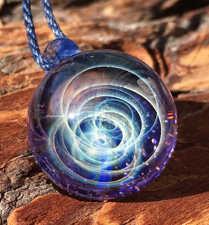 boroccus  A galaxy  A nebula  The solid whirlpool design  Thermal glass pendant. - Necklaces - Glass Purple