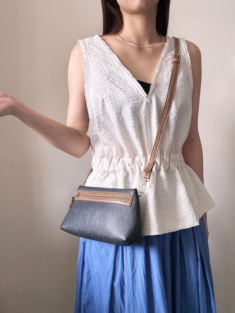 中古正品 Christian Dior 迪奧 化妝包 斜背包 隨身包 男女適用 - 側背包/斜背包 - 防水材質 灰色
