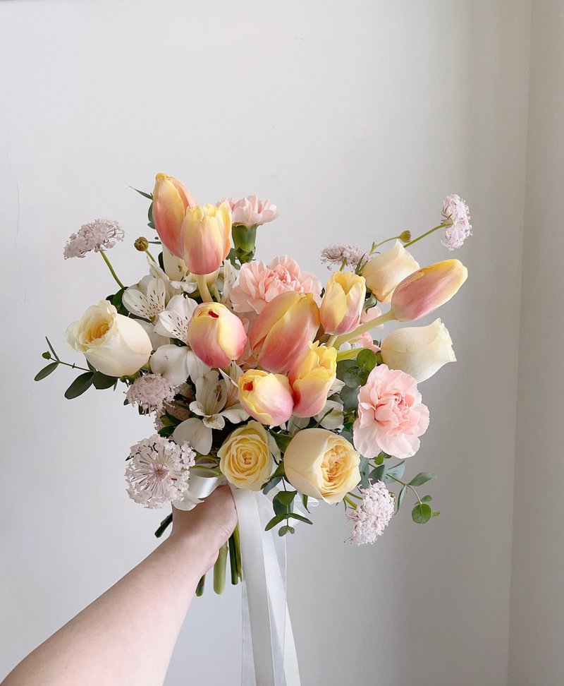 【鮮花】甜蜜黃粉色鬱金香玫瑰自然風鮮花捧花 - 其他 - 植物．花 橘色