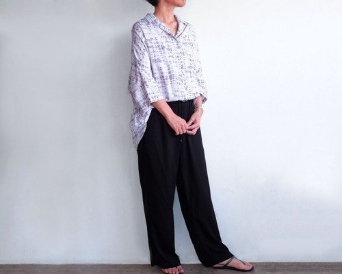 ngaco-belo Pinkoi 代購 - 人造絲印花開領襯衫