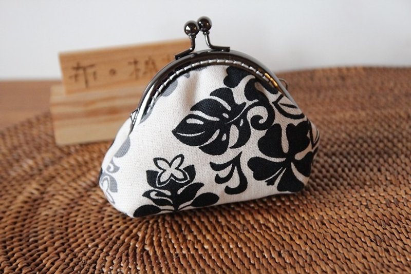 Cotton Fabric: Coin Purses, Cosmetic Bag, Black Flowers - Coin Purses - Other Materials Black