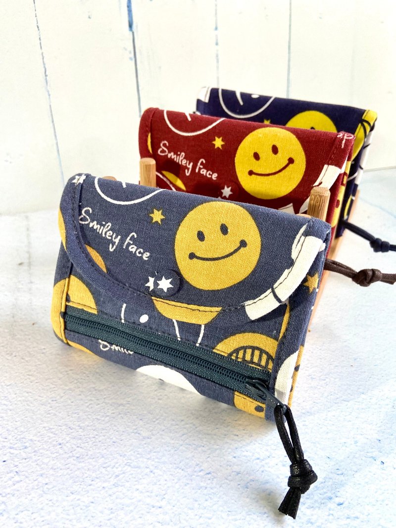 Smiley short clip automatically sorts banknotes and change for Christmas and birthday gifts made of cotton cloth with 3 colors - Wallets - Cotton & Hemp 