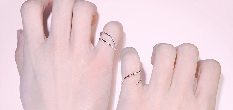 鏡面 / 弧之迴旋純銀戒指─有2種配戴方式,簡約時尚款 - 戒指 - 其他金屬 銀色