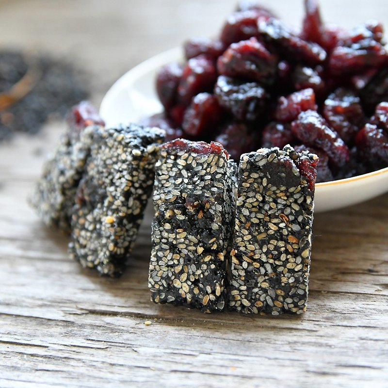 [Gao Hong Ge Ke Ke Xiang] Taiwan Handmade Black Sesame Series-Sesame Sugar Cranberry 230g/can - Snacks - Fresh Ingredients 