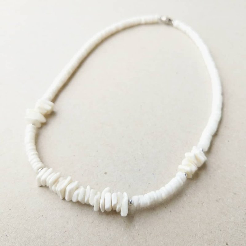 American antique jewelry white natural shell stringed necklace - Necklaces - Shell White