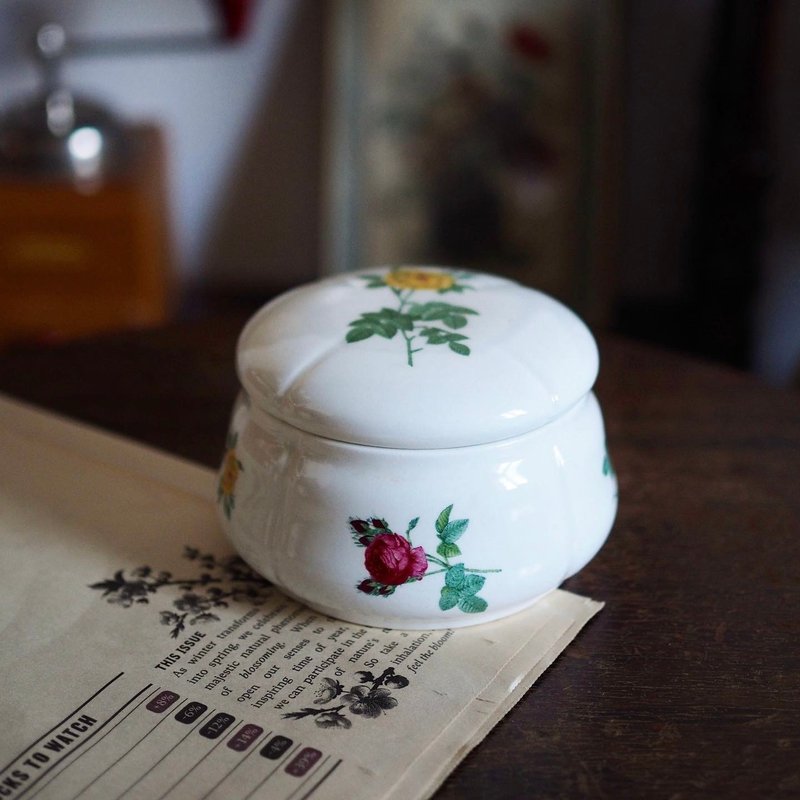 1960 French famous brand Gien ceramic box - อื่นๆ - ดินเผา ขาว