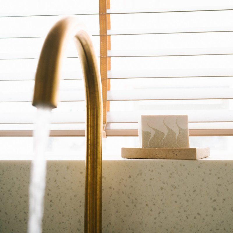 【24小時快速出貨】英國 dook 頂級手工鹽皂 - 靜謐 (佛手柑+杜松 - 肥皂/手工皂 - 其他材質 多色