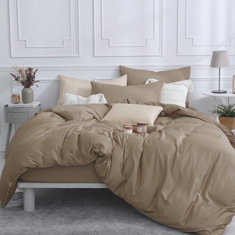 DON 時光漫旅系列 300織長絨棉兩用被床包四件組-栗茶褐 - 寢具/床包 - 棉．麻 咖啡色