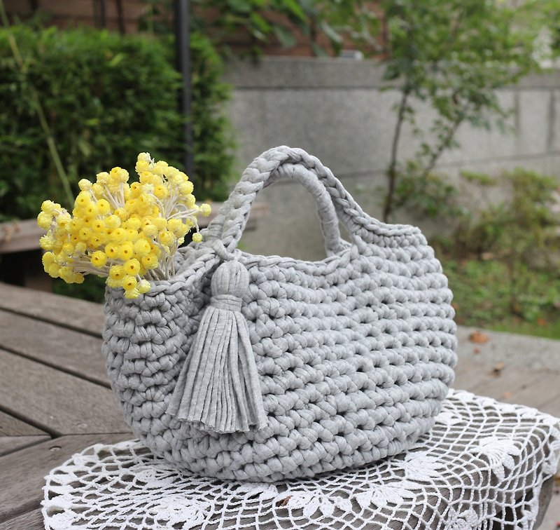 Handmade-woven cotton-tassel handbag-TSHIT-Travel/Light travel/Birthday gift - กระเป๋าถือ - ผ้าฝ้าย/ผ้าลินิน สีเทา